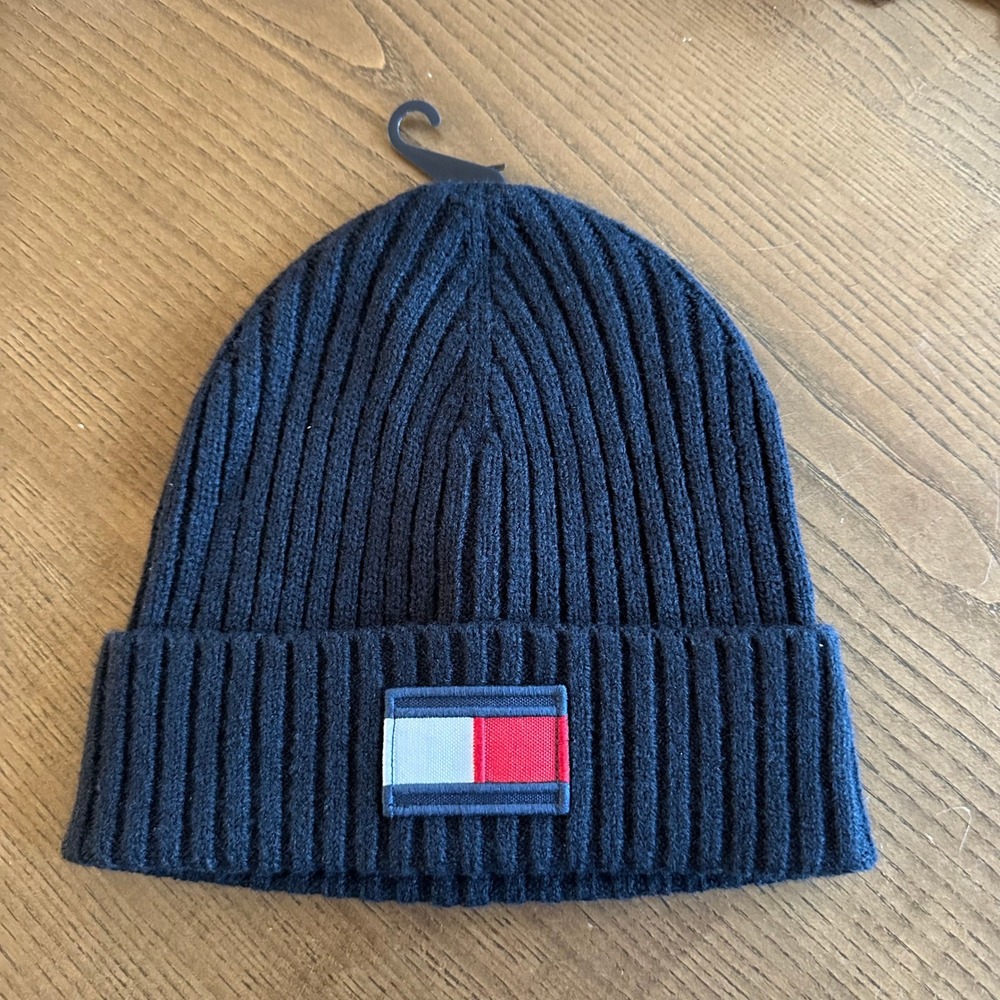 Tommy Hilfiger Boys Navy Blue Ribbed Knit Beanie Flag Logo Hat 4-7 NWT
